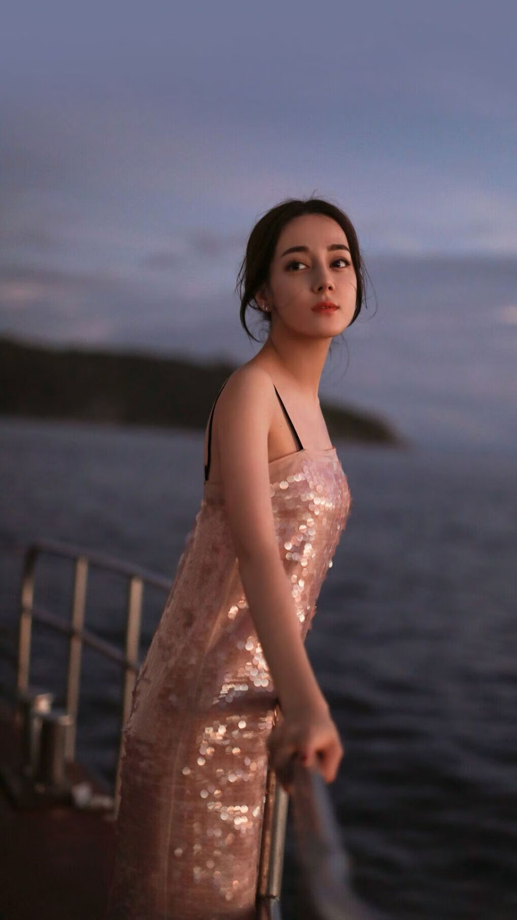 九游娱乐(jiuyou)官网-冠军的心跳：一场赛前赛后深入车手心境的精彩报道，冠军的心完整版